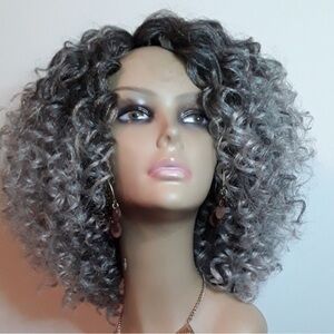Foxy Silver Ringlet Wand Curl Color #1b/Gray Ombre